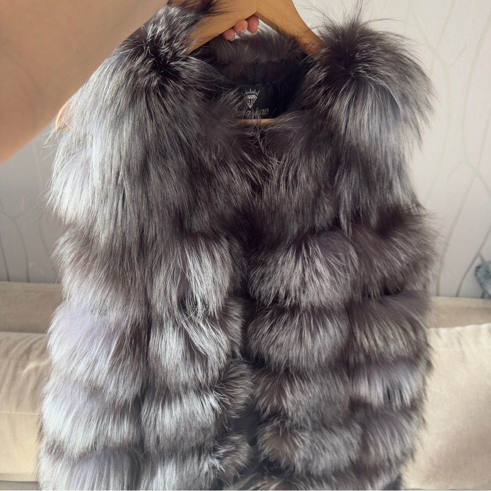 Luxurious Silver Fox Real Fur Vest extended